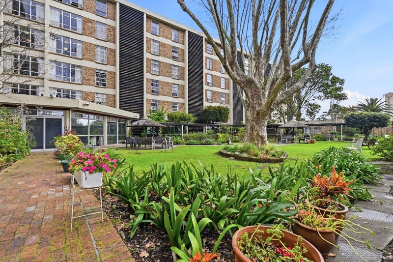 1 Bedroom Property for Sale in Pinelands Western Cape